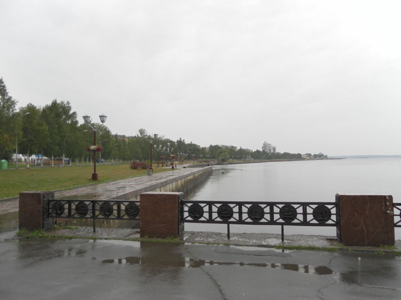 Россия. Карелия. Петрозаводск. Онежская набережная. Вид на северо-запад от Водного вокзала.